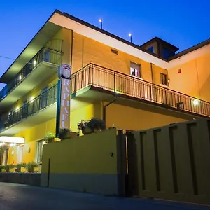 Raphael Hotel